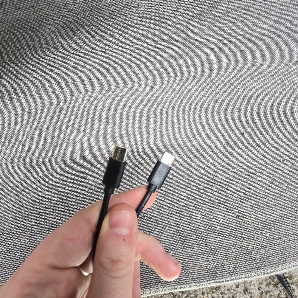 Unbranded 2-in-1 USB Cable Micro-USB USB-C Splitter OS Black Excellent Charging